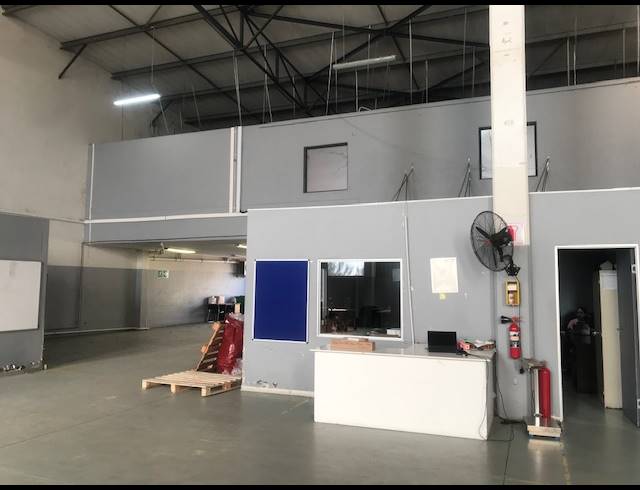 1,008M² WAREHOUSE TO LET IN RIVERHORSE VALLEY